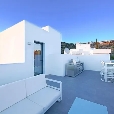 ヴィラ Luxury Tomillo